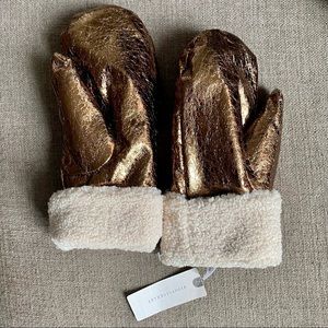 NWT Anthropologie Cozy Mittens